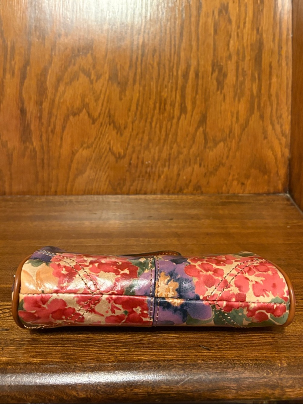 NWT-Patricia Nash-Renna Frame Kiss-Lock Wristlet Wallet-French Hydrangeas-$79 - Picture 4 of 13